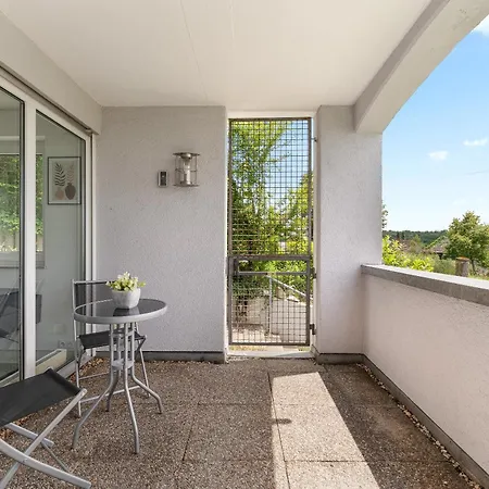 Sunshine - 4 Personen Airport Messe Mit Tg-garage *