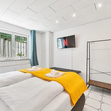 Sunshine - 4 Personen Airport Messe Mit Tg-garage 아파트 오스트필던