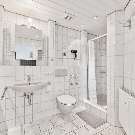 아파트 Sunshine - 4 Personen Airport Messe Mit Tg-garage